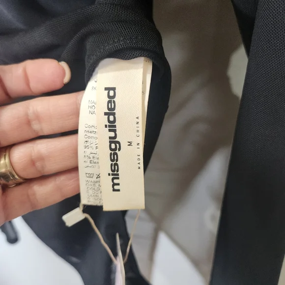 Missguided+ Black Off-Shoulder Bodysuit - Picture 7 of 9